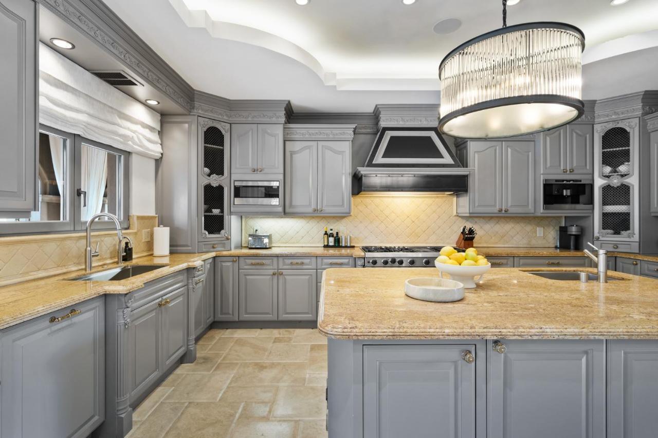Olympia Luxe Estate * Los Angeles